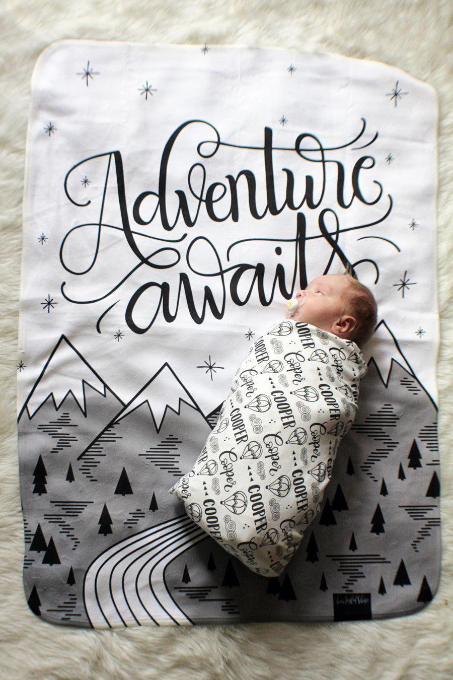 Adventure awaits mountains - Velveteen Blanket - howjoyfulshop