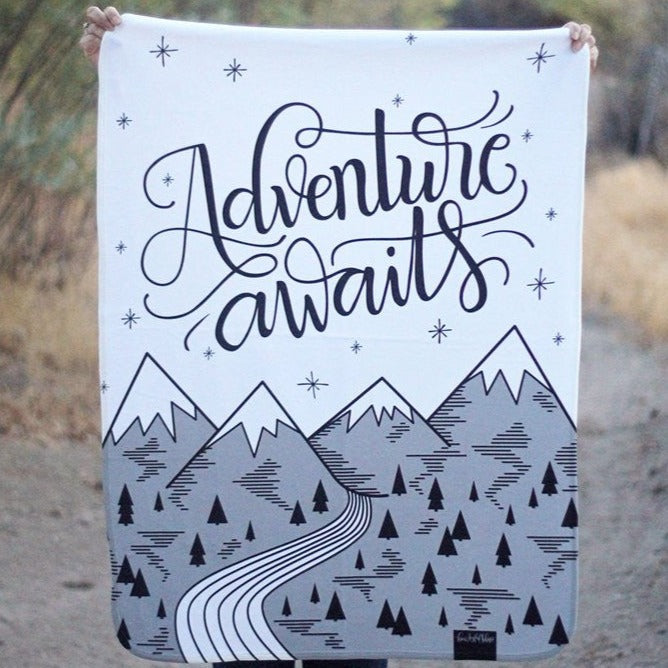 Adventure awaits mountains - Sherpa Blanket - howjoyfulshop
