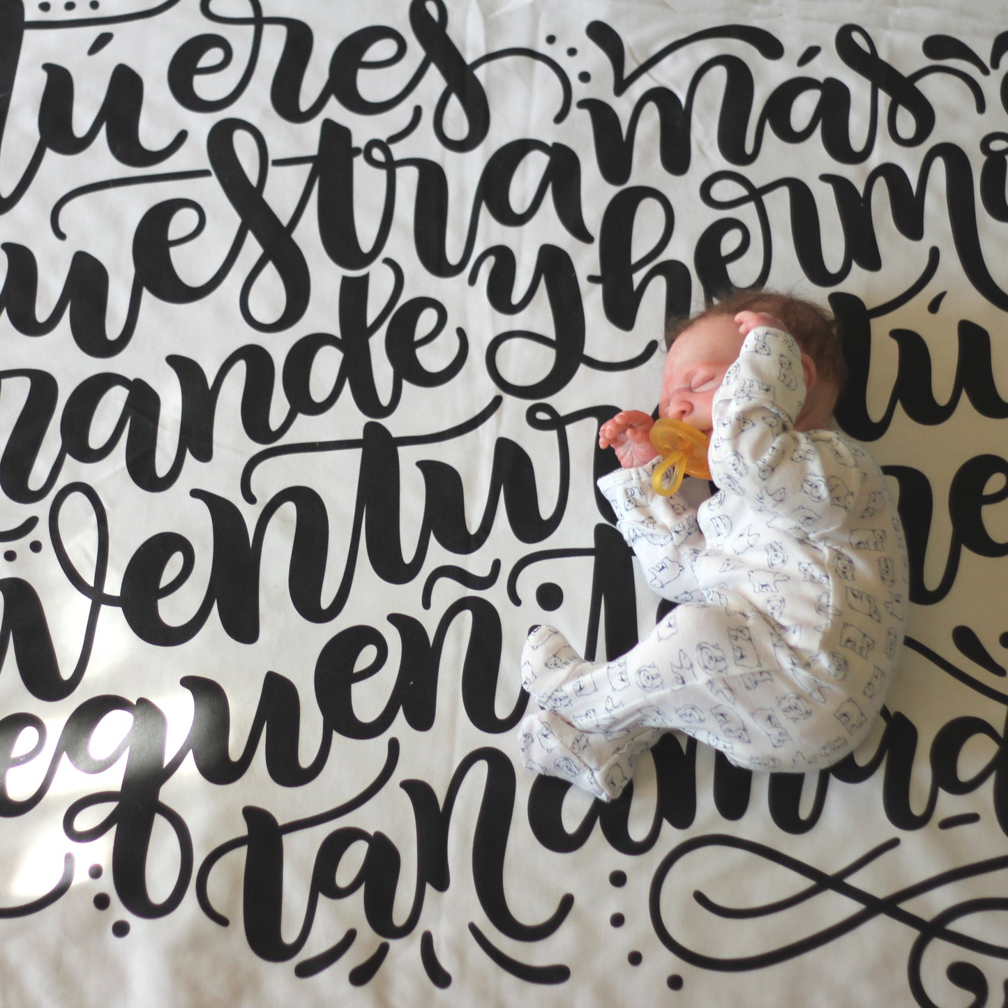 Tu eres nuestra mas hermosa aventura - Velveteen Blanket - howjoyfulshop